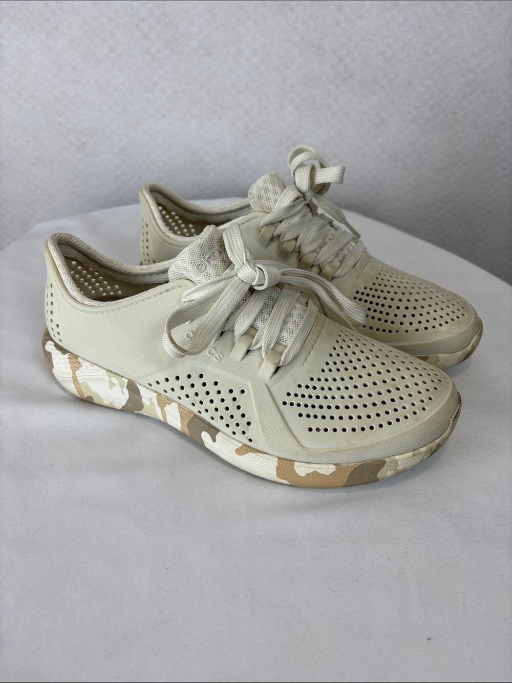 Crocs LiteRide Pacer Off White Camo Sole Comfort Sneakers Women’s Size 7 Summer